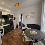 Les Sureaux, Le Charme Du Centre De Perpignan