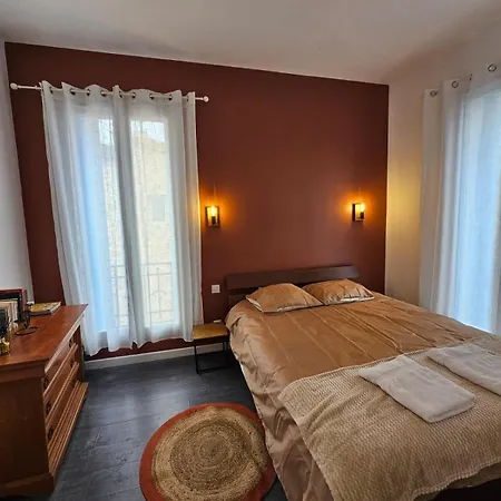 Les Sureaux, Le Calme Du Centre De Apartment *