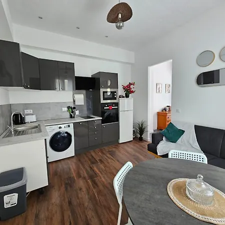 Les Sureaux, Le Calme Du Centre De Apartment Perpignan