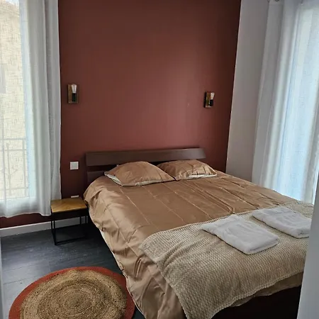 Les Sureaux, Le Charme Du Centre De Apartment