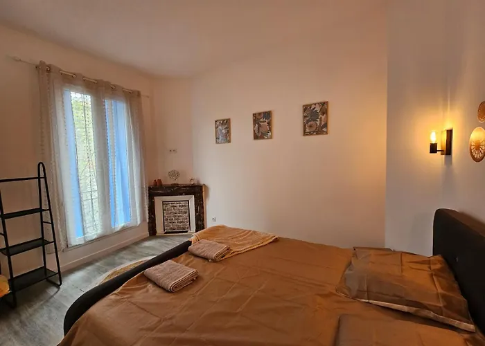 Les Sureaux, Le Charme Du Centre De Perpignan